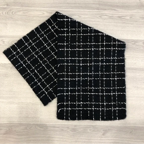 Tweed Look Scarf - Picture 5 of 7